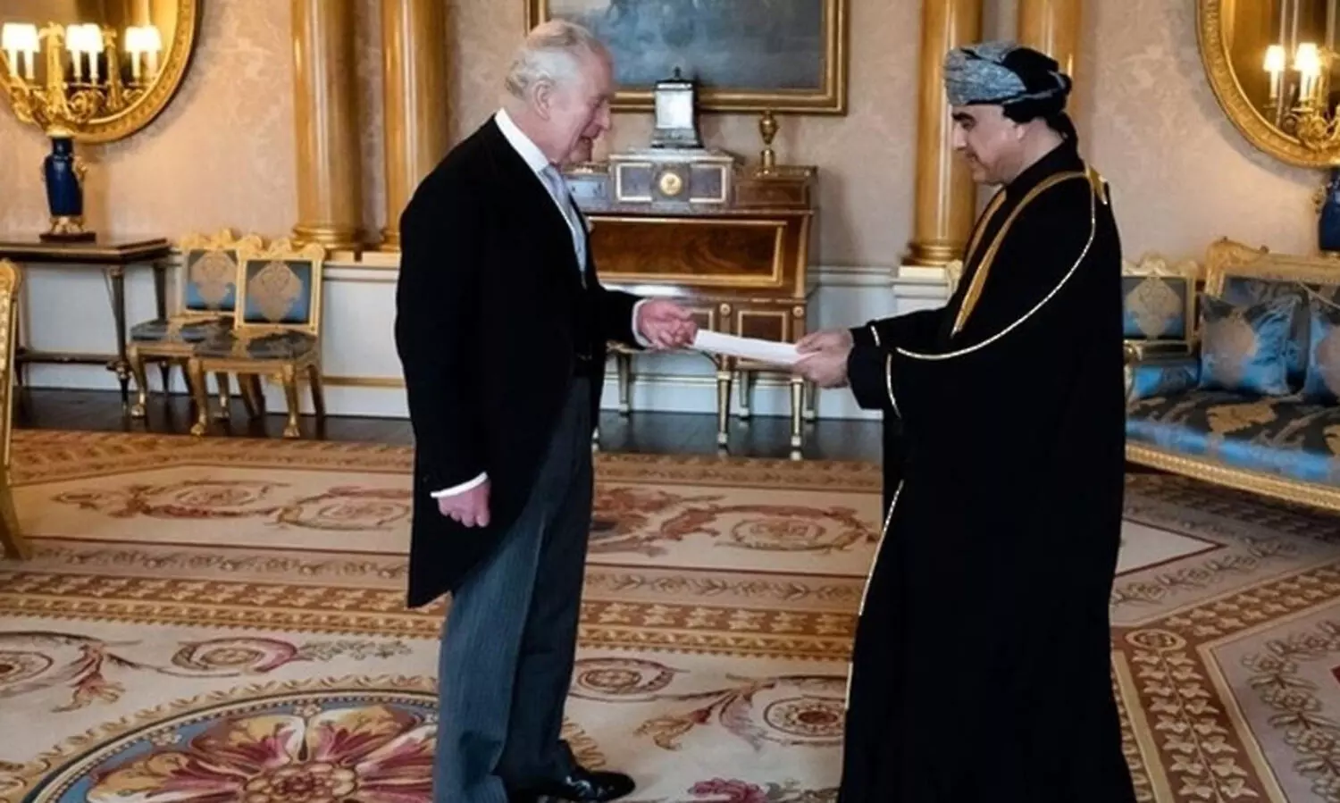 അം​ബാ​സ​ഡ​ർ അം​ഗീ​കാ​ര​പ​ത്രം കൈ​മാ​റി