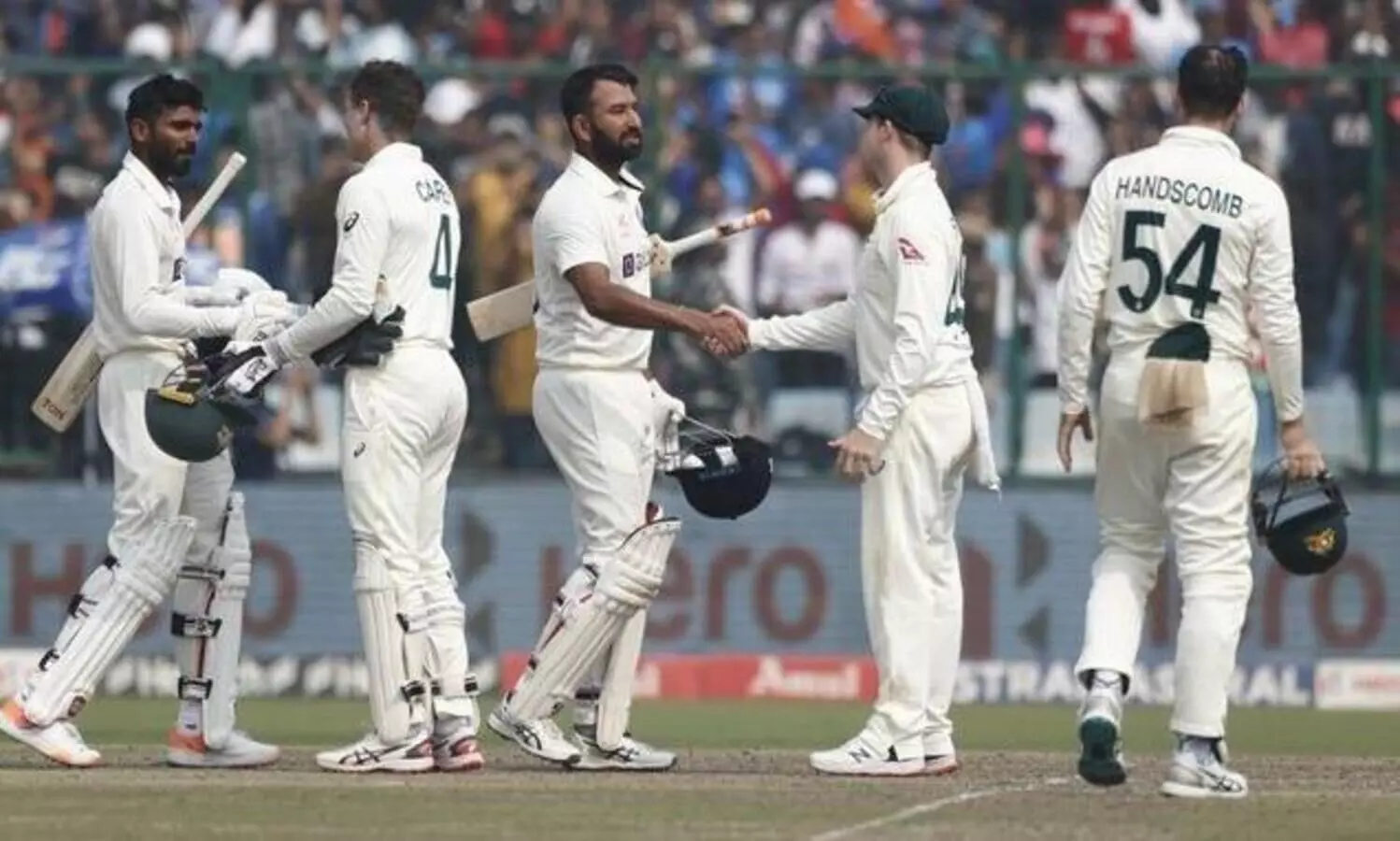 ഇന്ത്യൻ പരമ്പര പാതിവഴിയിൽ നിൽക്കെ ഓസീസ് താരങ്ങളുടെ കൂട്ടമടക്കം തുടരുന്നു