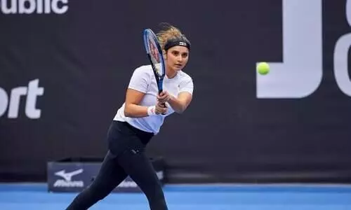 ദുബൈയിൽ ആദ്യ റൗണ്ടിൽ വീണു; ടെന്നിസ് കരിയർ നിർത്തി സാനിയ മിർസ