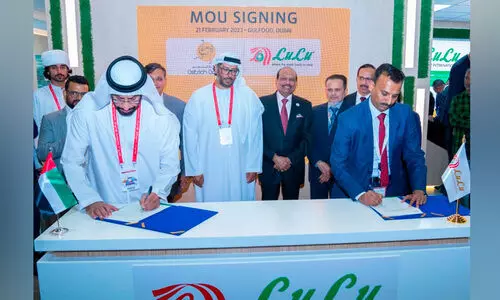 ആറ് ധാരണപത്രങ്ങളിൽ ഒപ്പിട്ട്​ ലുലു