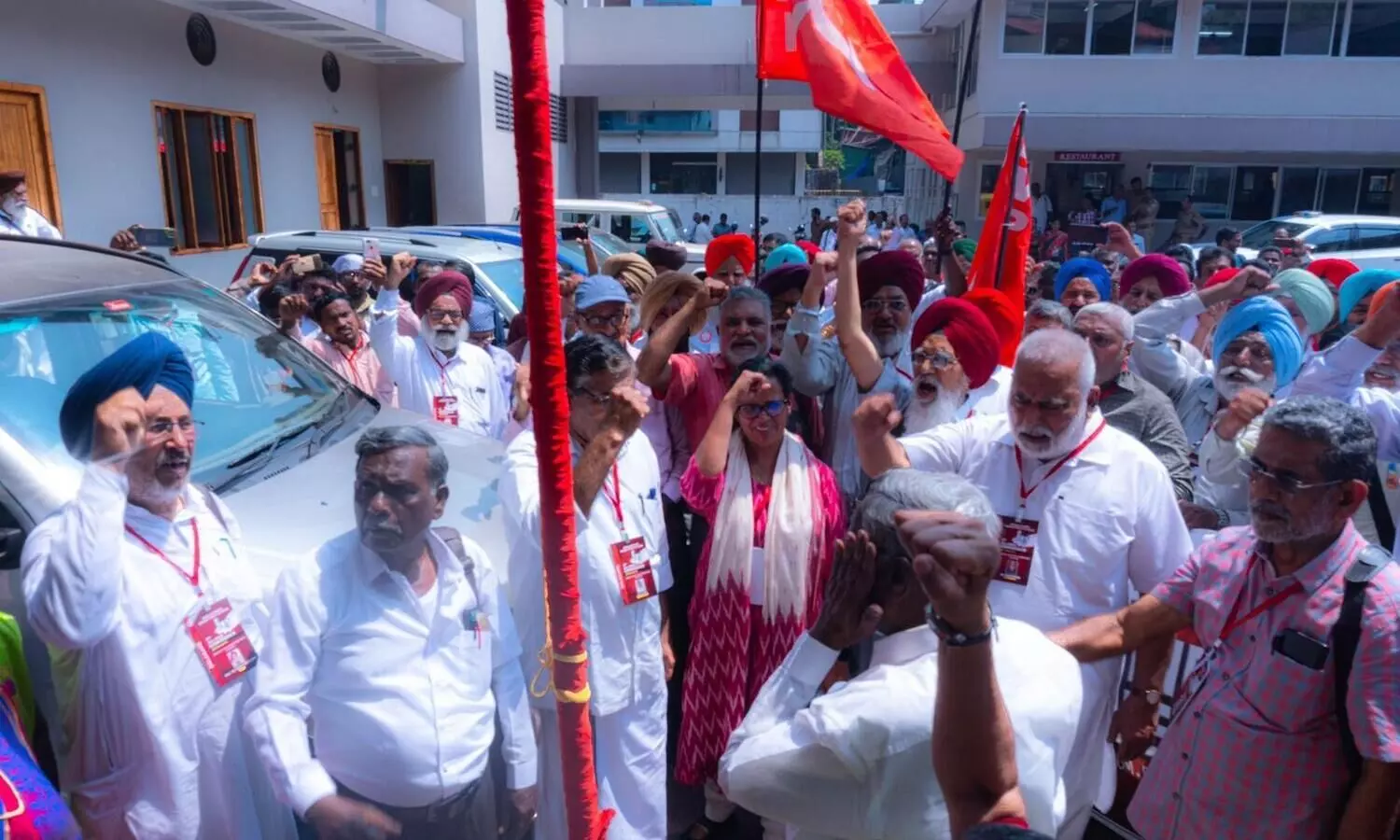 ഫാസിസത്തെ പരാജയപ്പെടുത്താന്‍ ഇടതുപക്ഷ ഐക്യം അനിവാര്യം -മംഗത് റാം പസ്‌ല