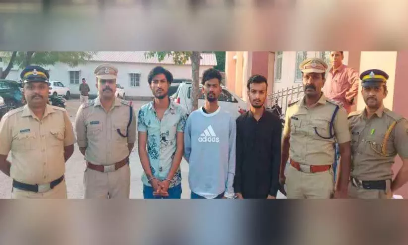 ഓൺലൈനിലൂടെ ജോലി വാഗ്ദാനം ചെയ്ത് തട്ടിപ്പ് നടത്തിയ ജയ്പൂർ സ്വദേശികൾ പിടിയിൽ ഓൺലൈനിലൂടെ ജോലി വാഗ്ദാനം ചെയ്ത് തട്ടിപ്പ് നടത്തിയ ജയ്പൂർ സ്വദേശികൾ പിടിയിൽ