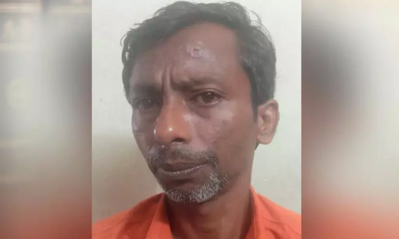 മൊബൈൽ മോഷ്ടാവിനെ കണ്ടെത്തി യുവതി പൊലീസിൽ ഏൽപിച്ചു