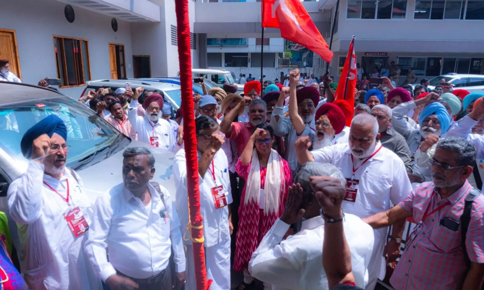 ഫാസിസത്തെ പരാജയപ്പെടുത്താന്‍ ഇടതുപക്ഷ ഐക്യം അനിവാര്യം -മംഗത് റാം പസ്‌ല