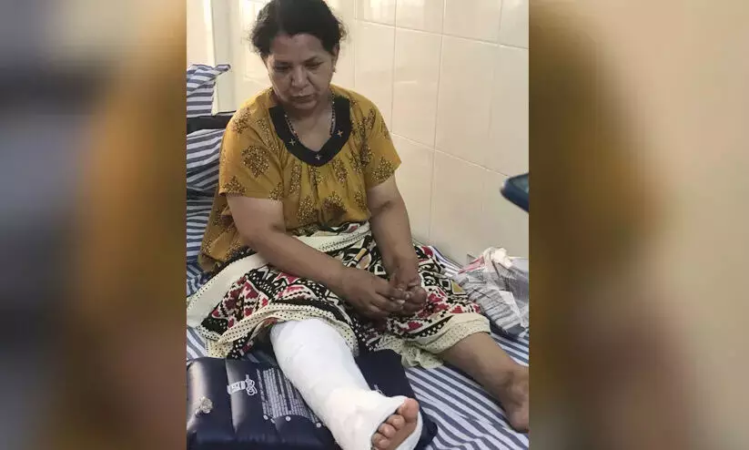 കാലുമാറി ശസ്ത്രക്രിയ: രോഗിയെ മെഡി. കോളജിലേക്ക് മാറ്റി, അന്വേഷണത്തിന് നിര്ദേശം കാലുമാറി ശസ്ത്രക്രിയ: രോഗിയെ മെഡി. കോളജിലേക്ക് മാറ്റി, അന്വേഷണത്തിന് നിര്ദേശം