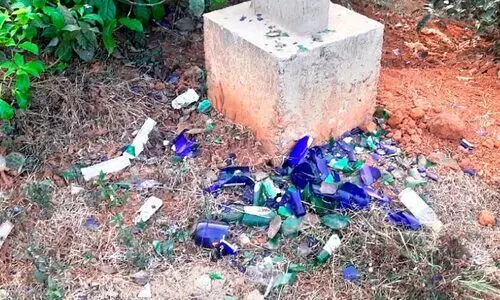 അ​ച്ചൂ​രി​ൽ ല​ഹ​രി മാ​ഫി​യ പി​ടി​മു​റു​ക്കു​ന്നു