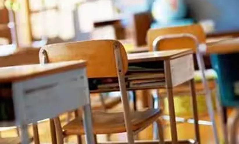 അബൂദബി മോഡല് സ്കൂള് പ്രവേശനം തൃശങ്കുവില് അബൂദബി മോഡല് സ്കൂള് പ്രവേശനം തൃശങ്കുവില്