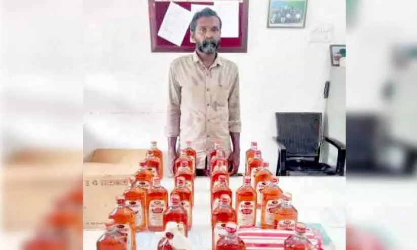 ആദിവാസി കോളനികളിലേക്ക് മദ്യക്കടത്ത്; മാഹിമദ്യവുമായി അറസ്റ്റിൽ ആദിവാസി കോളനികളിലേക്ക് മദ്യക്കടത്ത്; മാഹിമദ്യവുമായി അറസ്റ്റിൽ