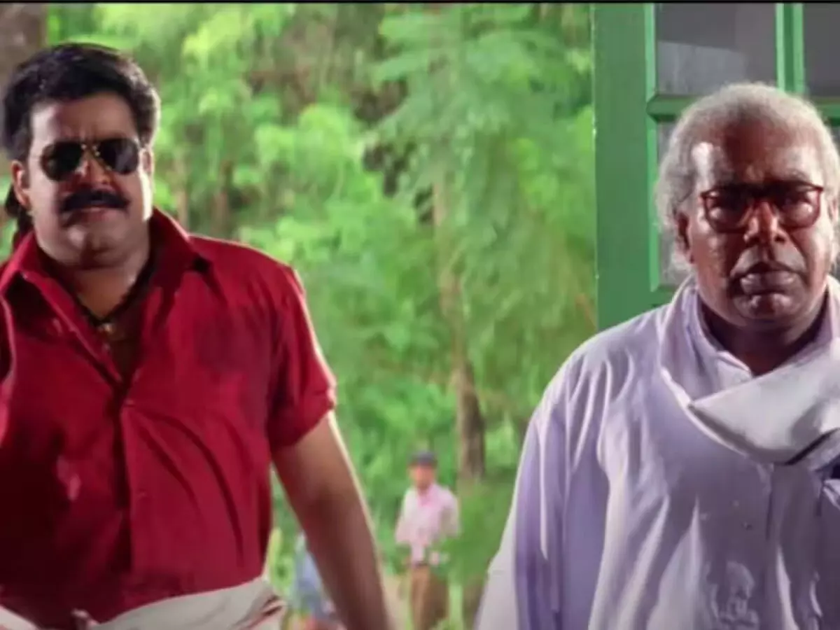 ആടുതോമയായി മോഹൻലാലും ചാക്കോ മാഷായി തിലകനും - സ്പടികത്തിലെ രംഗം ആടുതോമയായി മോഹൻലാലും ചാക്കോ മാഷായി തിലകനും - സ്പടികത്തിലെ രംഗം