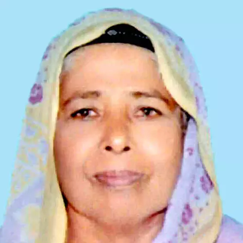 മൈ​മൂ​ന ഉ​മ്മ