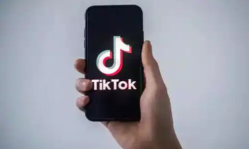 ‘എത്രയും പെട്ടന്ന് ടിക് ടോക് ഫോണുകളിൽ നിന്ന് ഒഴിവാക്കണം’; ജീവനക്കാരോട് യൂറോപ്യൻ യൂണിയൻ കമീഷൻ