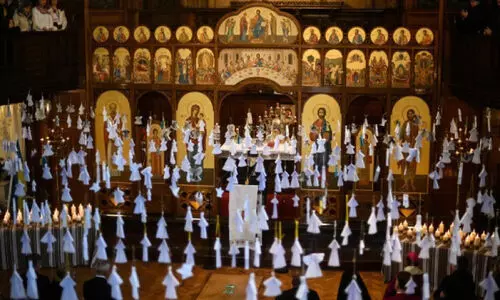 യു​ക്രെയ്ൻ ഐക്യദാർഢ്യം ദുഃഖ വ​ർ​ഷം ക​ഴി​ഞ്ഞു, ഇ​നി വി​ജ​യം; യു​ദ്ധ​വാ​ർ​ഷി​ക​ത്തി​ൽ സെ​ല​ൻ​സ്കി