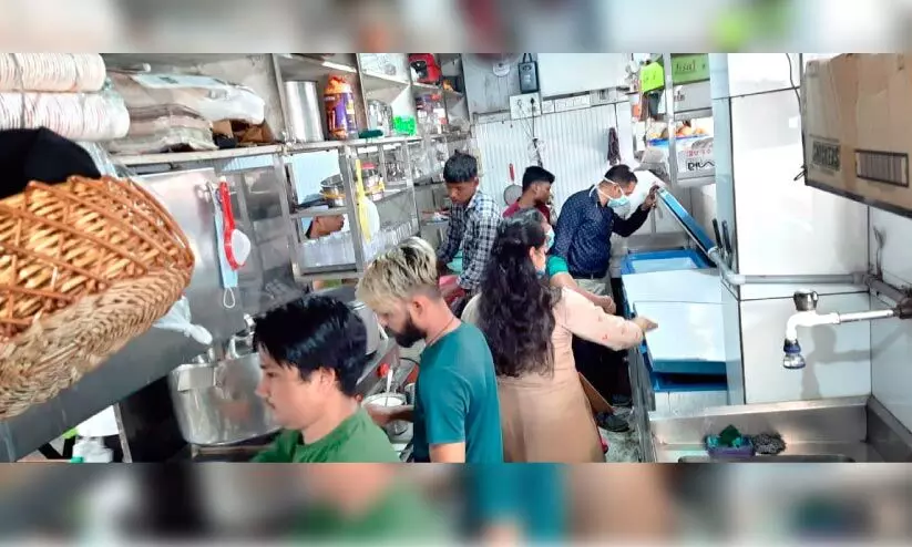 ആരോഗ്യവിഭാഗം പരിശോധന നടത്തി ആരോഗ്യവിഭാഗം പരിശോധന നടത്തി