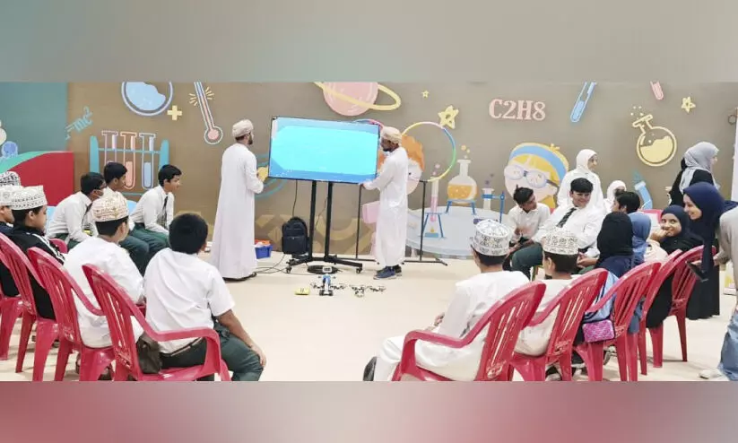 പുസ്തക മേളയിലേക്ക് അക്ഷരപ്രേമികളുടെ ഒഴുക്ക് പുസ്തക മേളയിലേക്ക് അക്ഷരപ്രേമികളുടെ ഒഴുക്ക്