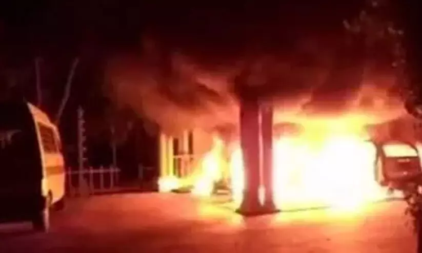 ആശ്രമം കത്തിച്ചത് ആർ.എസ്.എസ് പ്രവർത്തകരെന്ന് ക്രൈംബ്രാഞ്ച് ആശ്രമം കത്തിച്ചത് ആർ.എസ്.എസ് പ്രവർത്തകരെന്ന് ക്രൈംബ്രാഞ്ച്