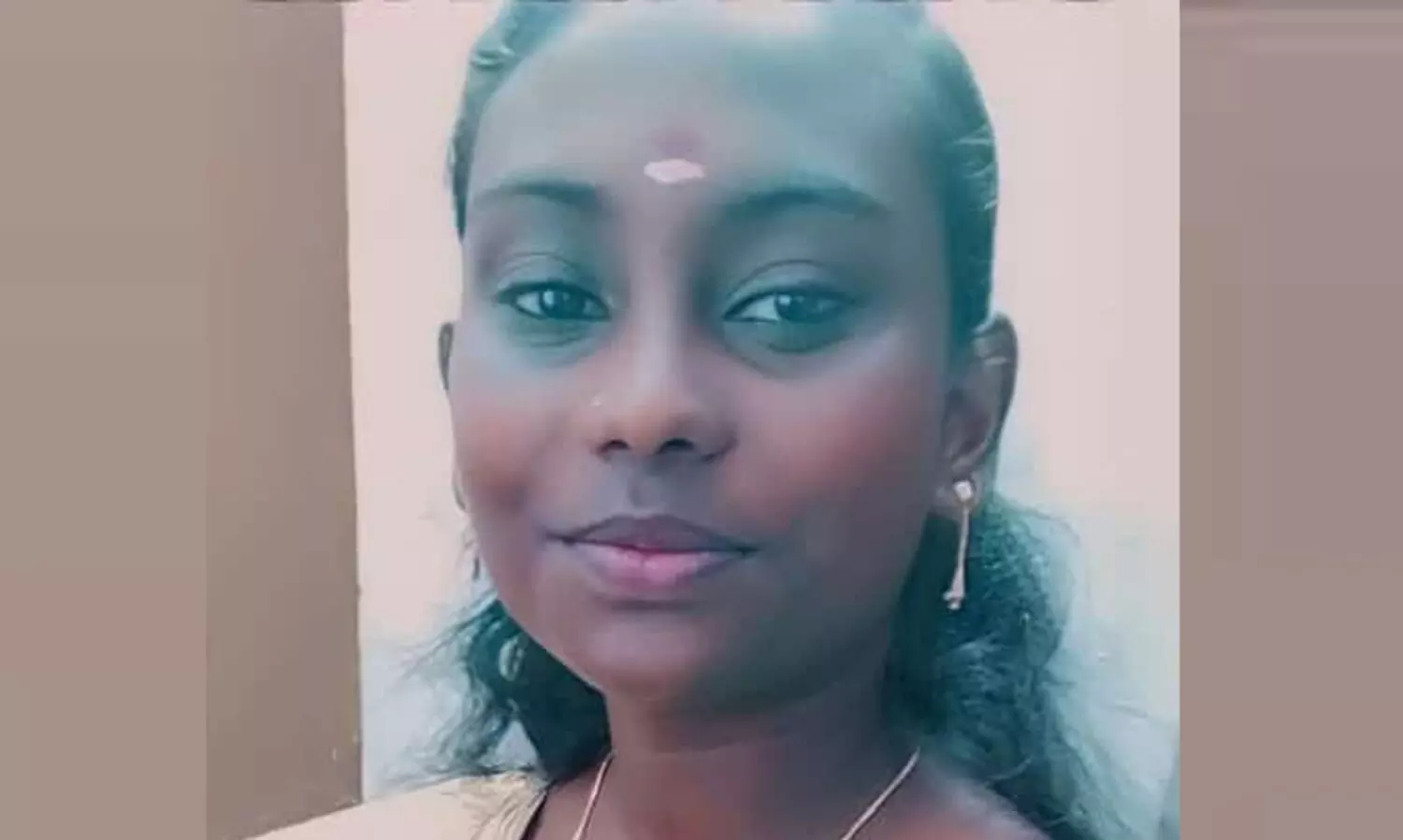 പ്ലസ് ടു വിദ്യാർഥിനി വീട്ടിൽ മരിച്ച നിലയിൽ