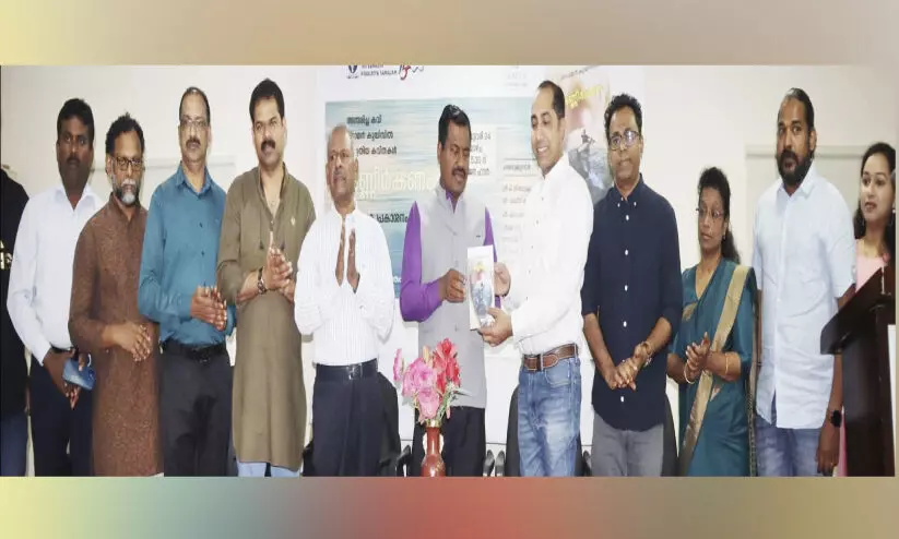 കോ​വി​ഡ് ക​വ​ർ​ന്ന ക​വി​ക്ക് പ്ര​വാ​സ​ലോ​ക​ത്തി​ന്റെ ആ​ദ​രം