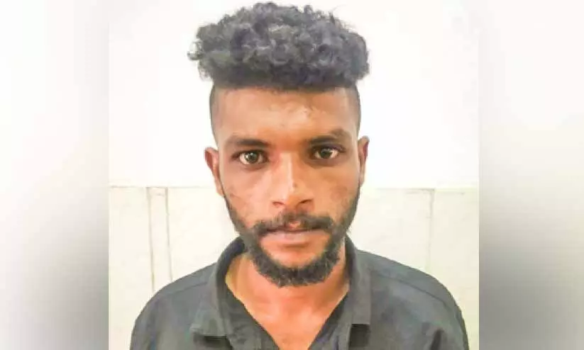 കൊ​ല​പാ​ത​ക​ശ്ര​മ കേ​സി​ൽ ഒ​ളി​വി​ലാ​യി​രു​ന്ന പ്ര​തി പി​ടി​യി​ൽ