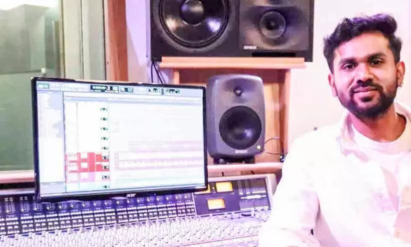 മൂവാറ്റുപുഴ സ്വദേശിക്ക് യൂറോപ്യൻ ഓഡിയോ മത്സരത്തിൽ സ്വർണമെഡൽ മൂവാറ്റുപുഴ സ്വദേശിക്ക് യൂറോപ്യൻ ഓഡിയോ മത്സരത്തിൽ സ്വർണമെഡൽ