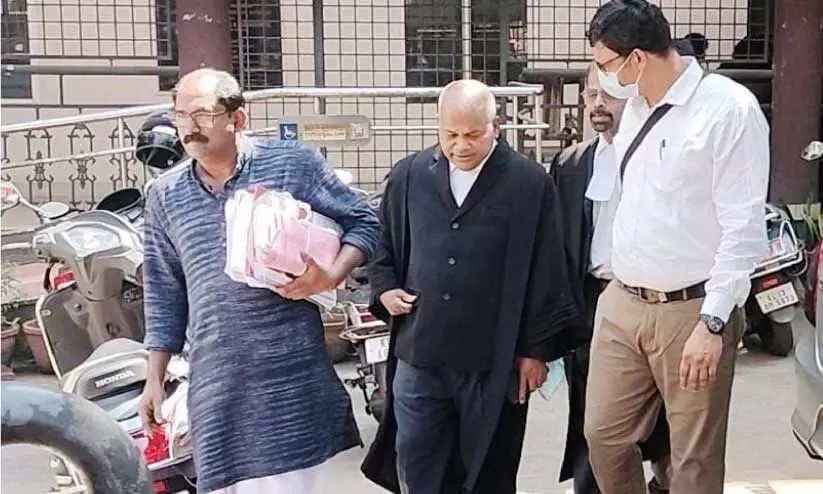 ആൾമാറാട്ട കേസ്: ബിട്ടി മൊഹന്തിയുടെ ജാമ്യ കാലാവധി നീട്ടി ആൾമാറാട്ട കേസ്: ബിട്ടി മൊഹന്തിയുടെ ജാമ്യ കാലാവധി നീട്ടി