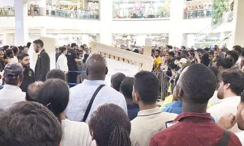 വി​സ പി​ഴ ഒ​ഴി​വാ​ക്കാ​ൻ ക്യാ​മ്പ്​; ഒ​ഴു​കി​യെ​ത്തി​യ​ത്​ പ​തി​നാ​യി​ര​ങ്ങ​ൾ