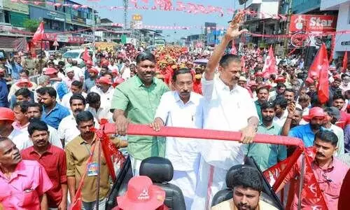 സി.പി.എം ജാഥ: ക്വട്ടേഷൻ, ഇ.പി ജയരാജൻ, ആർ.എസ്.എസ് ചർച്ച; വിവാദങ്ങളിൽ മുങ്ങി ആദ്യപാദം