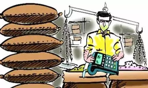 റേഷൻ: സെർവറിന് മുന്നിൽ വട്ടംകറങ്ങി ജനങ്ങൾ