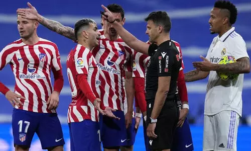 പത്തുപേരുമായി റയലിനെ സമനിലയിൽ തളച്ച് അത്‍ലറ്റികോ; ലീഡ് കുറക്കാനുള്ള അവസരം നഷ്ടപ്പെടുത്തി