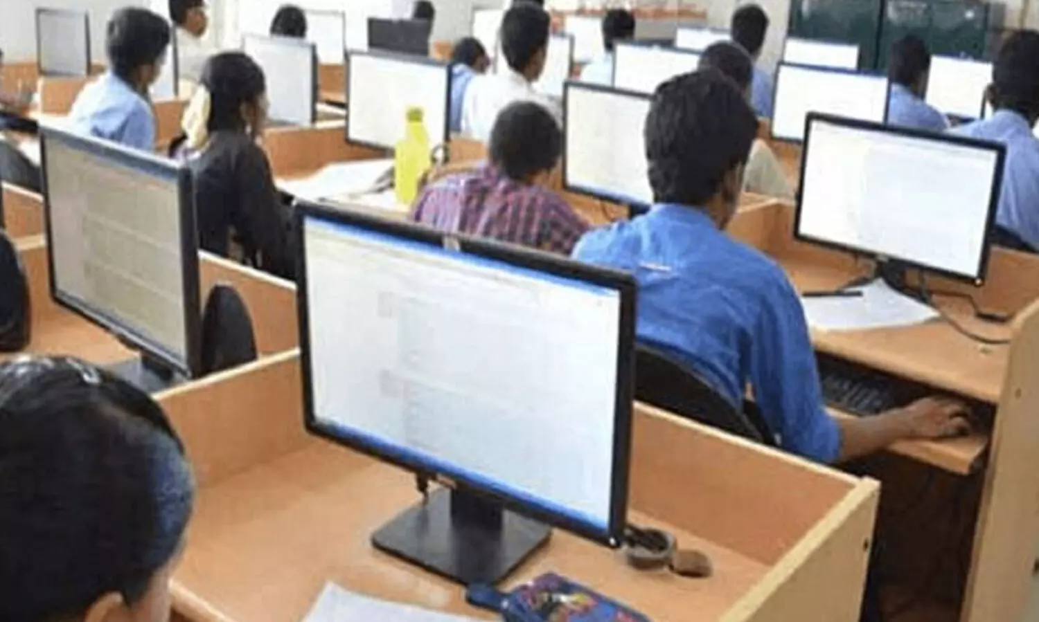 കീം ഓ​ൺ​ലൈ​നി​ൽ: പ​ഠി​ക്കാ​ൻ സ​മി​തി