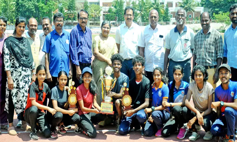 സംസ്ഥാന യൂത്ത് അത്ലറ്റിക് മീറ്റ്; കിരീടം നിലനിർത്തി പാലക്കാട് സംസ്ഥാന യൂത്ത് അത്ലറ്റിക് മീറ്റ്; കിരീടം നിലനിർത്തി പാലക്കാട്