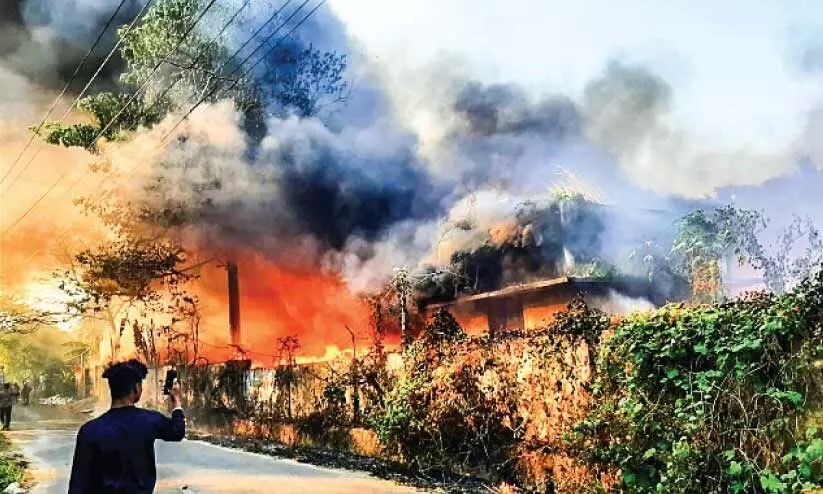 കൊടുവായൂരിൽ മാലിന്യസംഭരണ കേന്ദ്രത്തിൽ വൻ അഗ്നിബാധ
