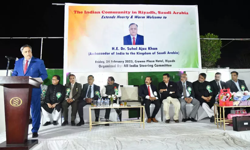 ഇന്ത്യൻ അംബാസഡർക്ക് പൗരാവലിയുടെ പ്രൗഢ സ്വീകരണം ഇന്ത്യൻ അംബാസഡർക്ക് പൗരാവലിയുടെ പ്രൗഢ സ്വീകരണം