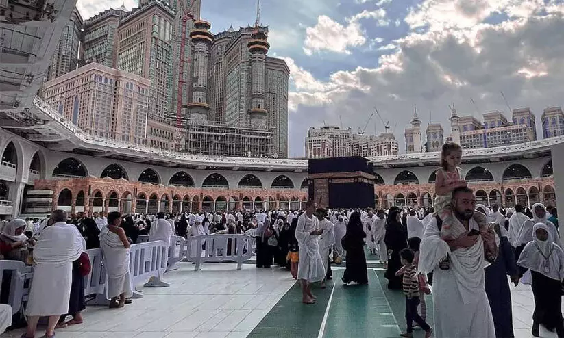 ഉംറ തീർഥാടകർ വർധിച്ചു; ഹറമിൽ തിരക്ക് നിയന്ത്രിക്കാൻ നടപടി