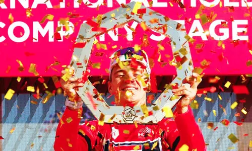 യു.​എ.​ഇ ടൂ​ർ; ബെ​ൽ​ജി​യം താ​രം എ​വെ​ൻ​പോ​ളി​ന്  ​ കി​രീ​ടം