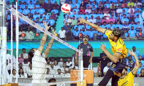 പ്രൈം ​വോ​ളി: കൊച്ചി കടന്ന് അ​ഹ്മ​ദാ​ബാദ്​