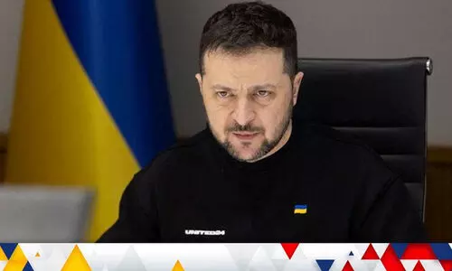 യുക്രെയ്ൻ സൈനിക കമാൻഡറെ പുറത്താക്കി യുക്രെയ്ൻ സൈനിക കമാൻഡറെ പുറത്താക്കി