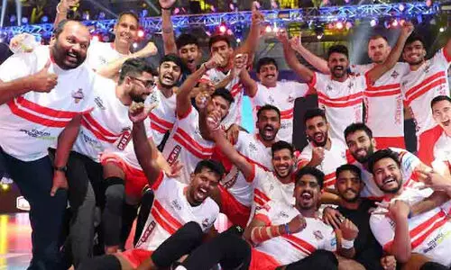 പ്രൈം ​വോ​ളി: ​കൊല്‍ക്കത്ത തണ്ടര്‍ബോള്‍ട്സ്​ സെമിയില്‍