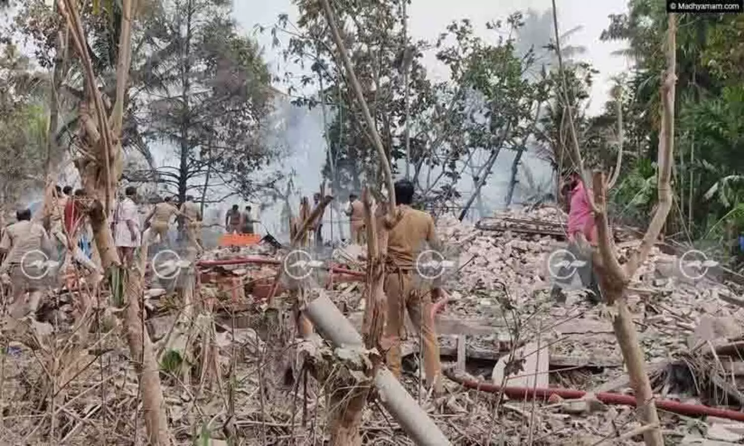 വരാപ്പുഴ സ്‌ഫോടനം: പടക്കനിർമാണശാല പ്രവർത്തിച്ചത് ലൈസൻസില്ലാതെ- ജില്ല കലക്ടർ