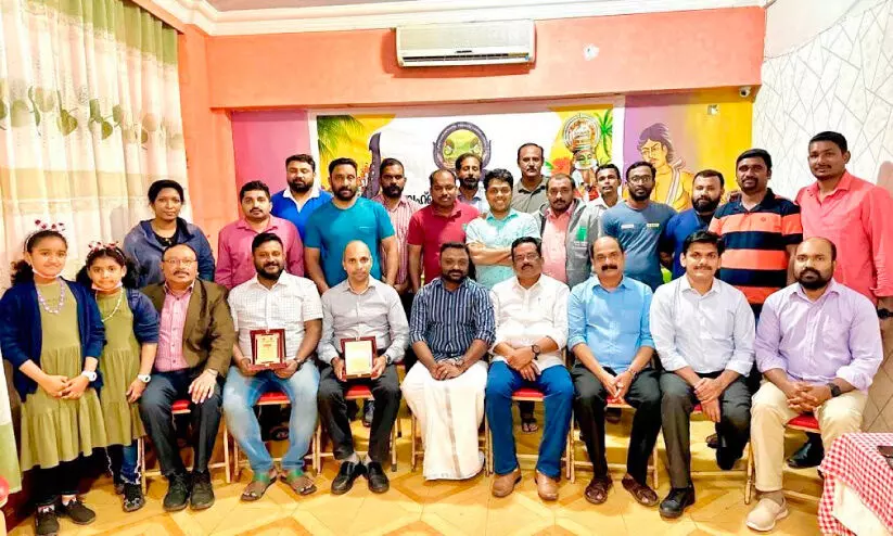 യാത്രയയപ്പ് നൽകി യാത്രയയപ്പ് നൽകി