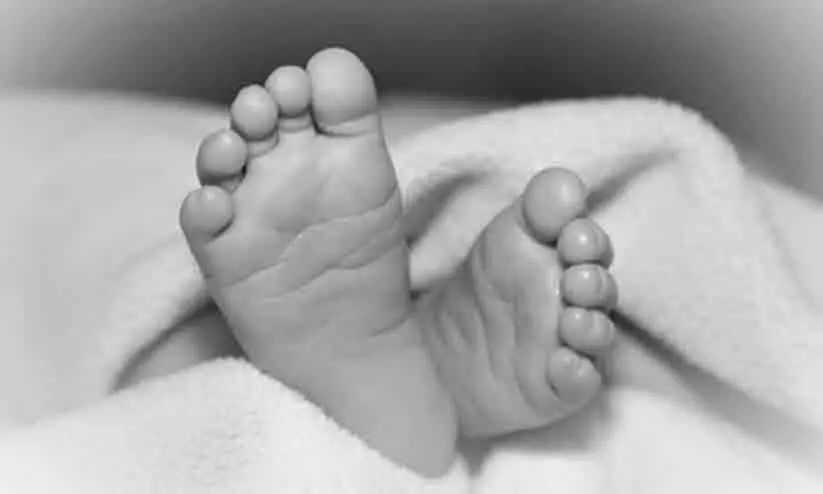 പിഞ്ചുകുഞ്ഞിന്റെ മൃതദേഹം കുഴിമാടത്തിൽ നിന്ന് പുറത്തെടുത്ത് പീഡിപ്പിച്ചു പിഞ്ചുകുഞ്ഞിന്റെ മൃതദേഹം കുഴിമാടത്തിൽ നിന്ന് പുറത്തെടുത്ത് പീഡിപ്പിച്ചു