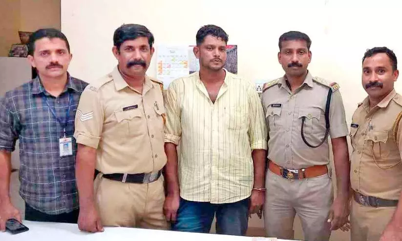 57.700 ഗ്രാം എം.ഡി.എം.എയുമായി യുവാവ് പിടിയിൽ 57.700 ഗ്രാം എം.ഡി.എം.എയുമായി യുവാവ് പിടിയിൽ