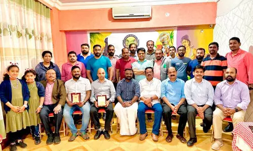 യാ​ത്ര​യ​യ​പ്പ് ന​ൽ​കി