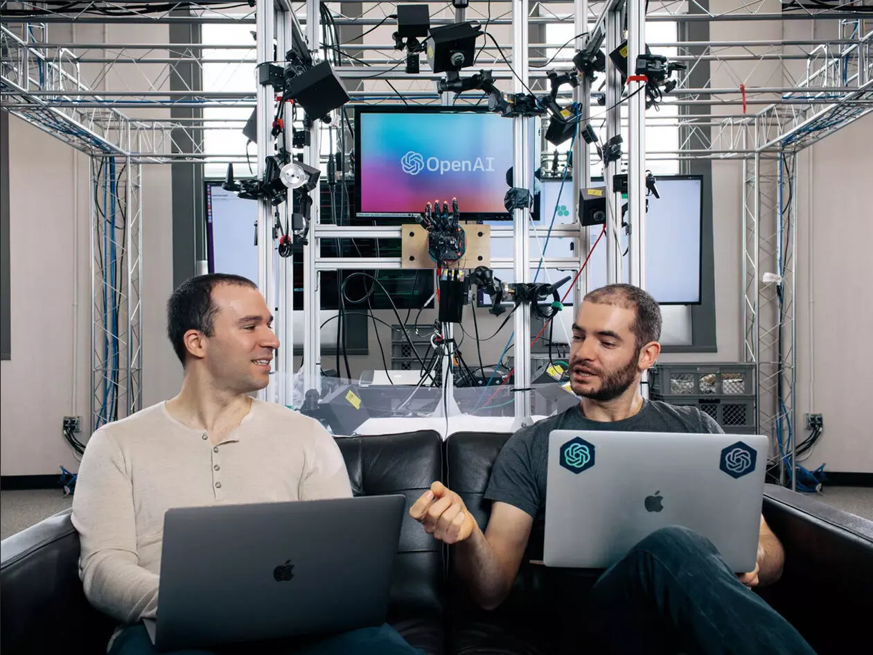 ഓപ്പൺ എഐ ചീഫ് സയന്റിസ്റ്റ് ഇല്ല്യാ സട്കെവർ, സിടിഒ ഗ്രെഗ് ബ്രോക്മാൻ