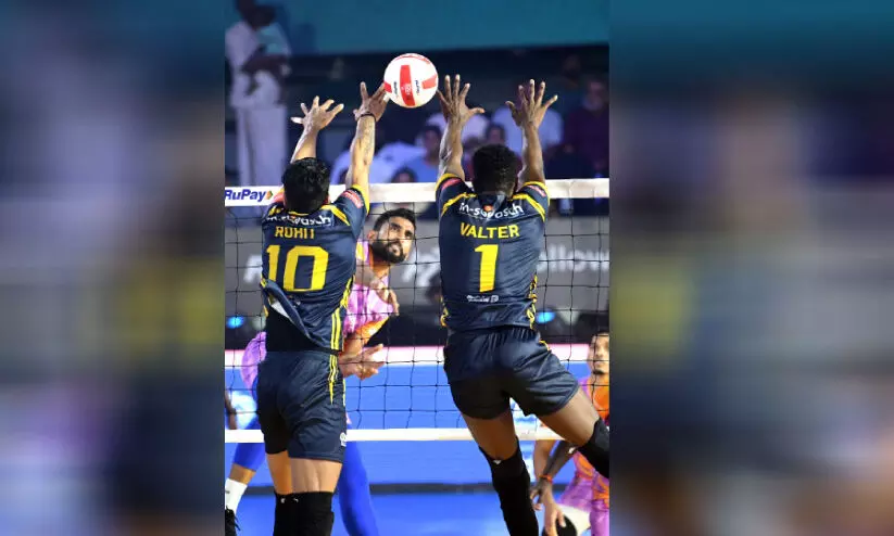 പ്രൈം​ വോ​ളി: തീപാറിച്ച് ബ്ലൂ ​സ്‌​പൈ​ക്കേ​ഴ്‌​സ്, ബംഗളൂരു സെമിയിൽ; മുംബൈക്കും മടക്കം