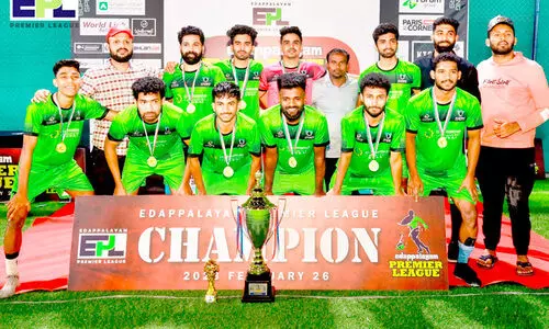 ഇ​ട​പ്പാ​ള​യം പ്രീ​മി​യ​ർ ലീ​ഗ്: കാ​ഞ്ഞ​ങ്ങാ​ട് ജേ​താ​ക്ക​ൾ