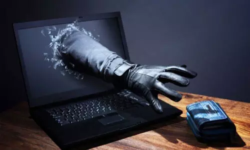 ഓൺലൈൻ തട്ടിപ്പ് കേസിൽ ജയിലിലായ മലയാളിക്ക് ജാമ്യം