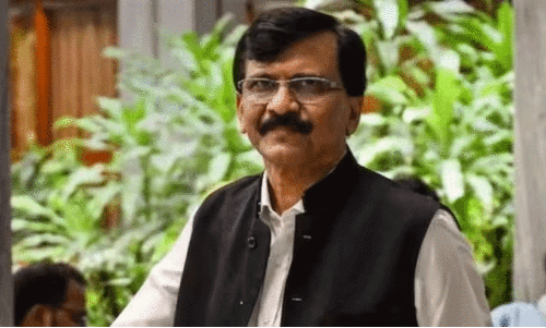 ഷിൻഡെയുടെ ശിവസേന കള്ളൻമാരുടെ സംഘമെന്ന് സഞ്ജയ് റാവുത്ത്; മഹാരാഷ്ട്ര നിയമസഭയിൽ വാക്പോര്