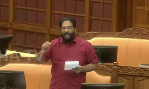 മദ്യവും ഖാദിയുംപോലെ കോൺഗ്രസുകാർ വ്യഭിചാരവും ഉപേക്ഷിക്കണമെന്ന്​ വി. ജോയ്​, നിയമസഭയിൽ ബഹളം