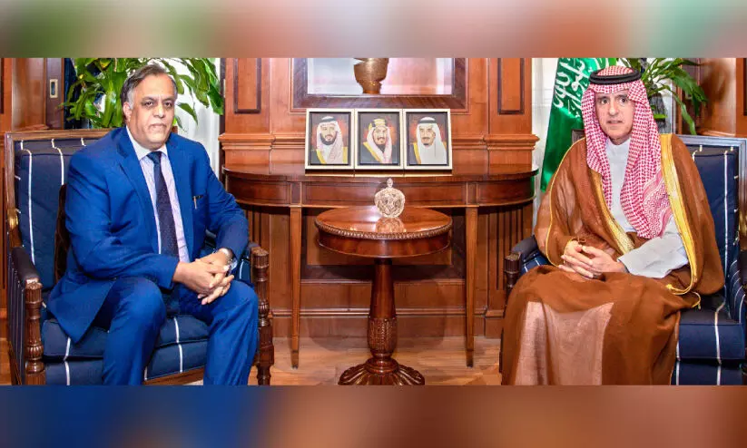 ഇ​ന്ത്യ​ൻ അം​ബാ​സ​ഡ​ർ മ​ന്ത്രി ആ​ദി​ൽ ജു​ബൈ​റി​നെ സ​ന്ദ​ർ​ശി​ച്ചു