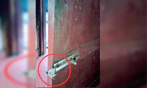 വീട് കുത്തിത്തുറന്ന് സ്വർണാഭരണങ്ങളും പണവും കവർന്നു